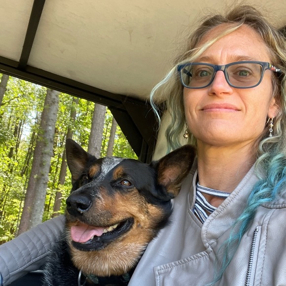 Meet your Posher, Jennifer - Picture 3 of 3